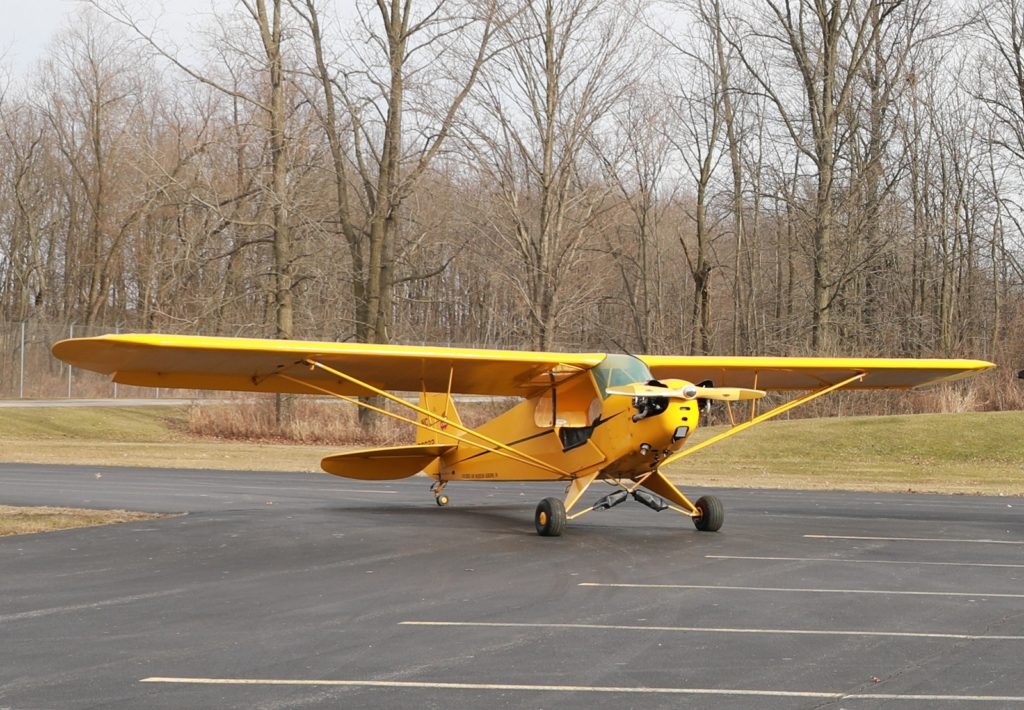 طائرة تقلع بدون طيار