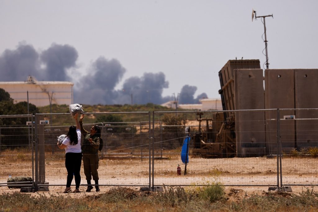 إسرائيل تغلق حقل تمار