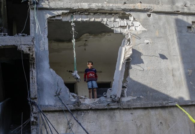 تقرير يكشف عن الآثار المدمرة للعدوان الإسرائيلي على أطفال غزة.. 90% يعانون من اضطرابات ما بعد الصدمة