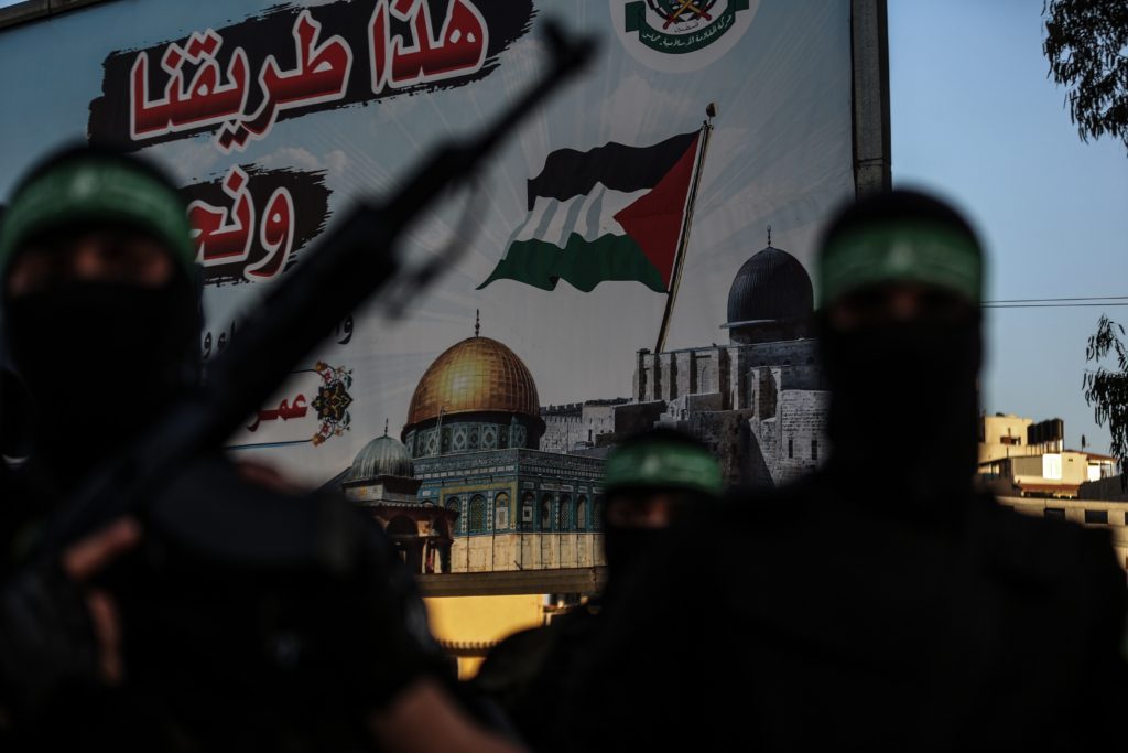 عناصر من عز الدين القسام/ الأناضول