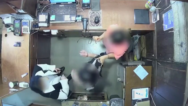 بلجيكا تُقيل سفيرها في كوريا الجنوبية.. فيديو لزوجته في متجر للملابس أطاح به من منصبه