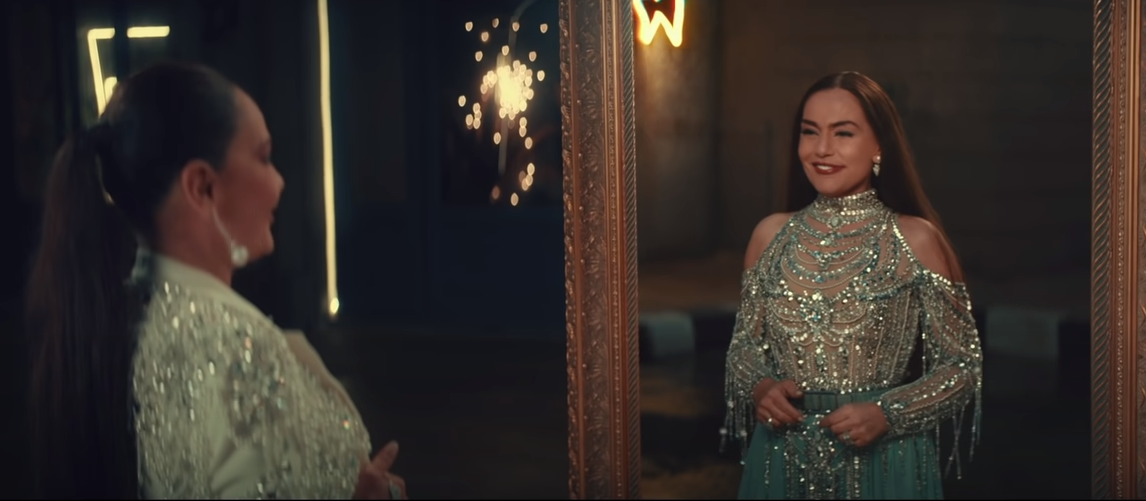 استغرق الأمر 1000 ساعة من العمل.. زهير مراد يكشف أسرار إطلالة شريهان المميزة