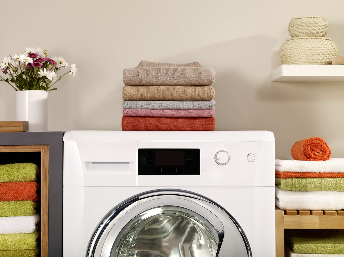 التنظيف الجاف ليس الأفضل دائماً.. قد يفسد هذه الأنواع من الأقمشة