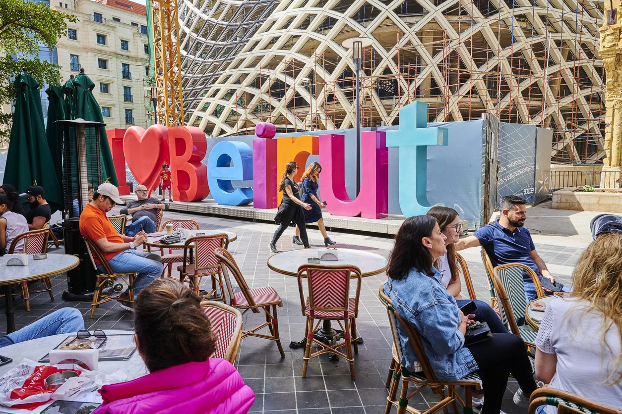 لبنان في عام 2021 وما بعده.. “مرصد الأزمة”: 5 معضلات شائكة ستعمّق الانهيارات