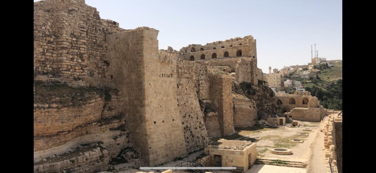 قلعة الكرك في الأردن.. شاهد على انتصارات صلاح الدين على الصليبيين، وأضرحة الصحابة في “غزوة مؤتة”