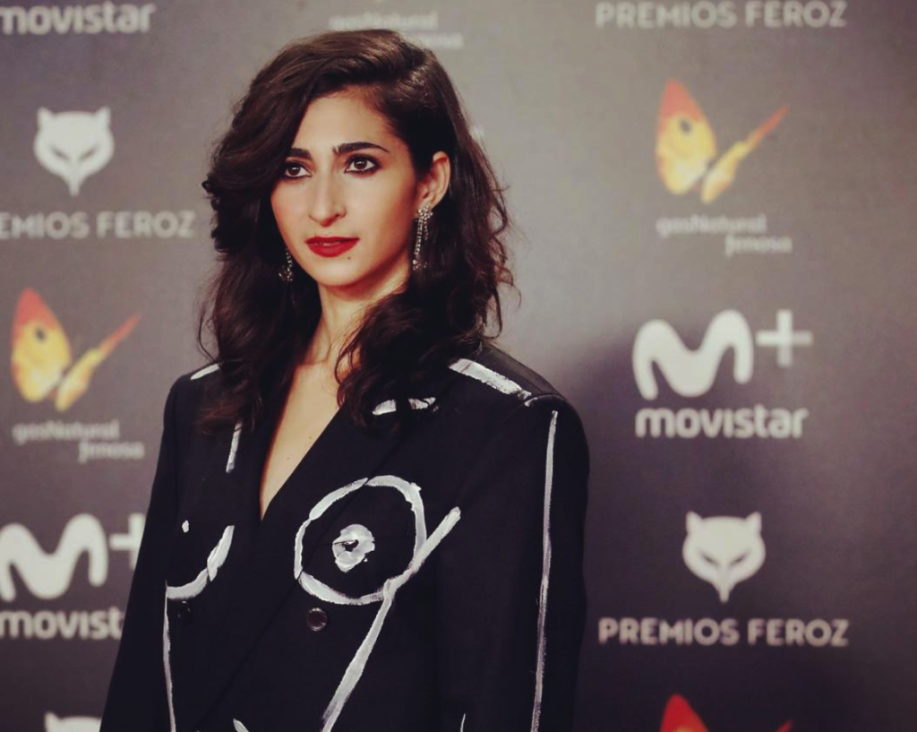 بطلة مسلسل La Casa de papel تحمل علم فلسطين: كل الدعم