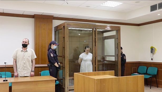 روسيا سيدة روسية قتل طفلة 