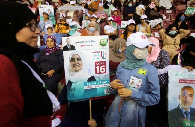 “يعيشون في كوكب آخر”.. لماذا أصبحت مقاطعة الانتخابات خياراً لكثير من الجزائريين؟