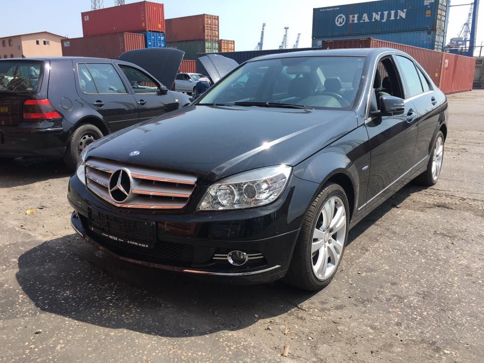 معرض للسيارات/ أرشيف