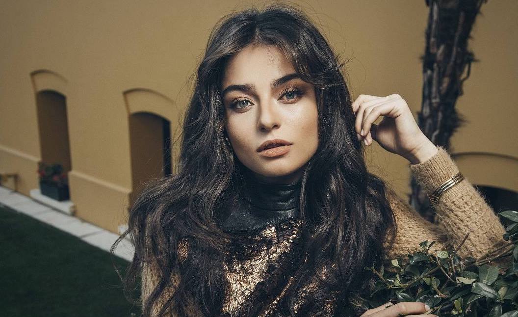 عائشة تشينار