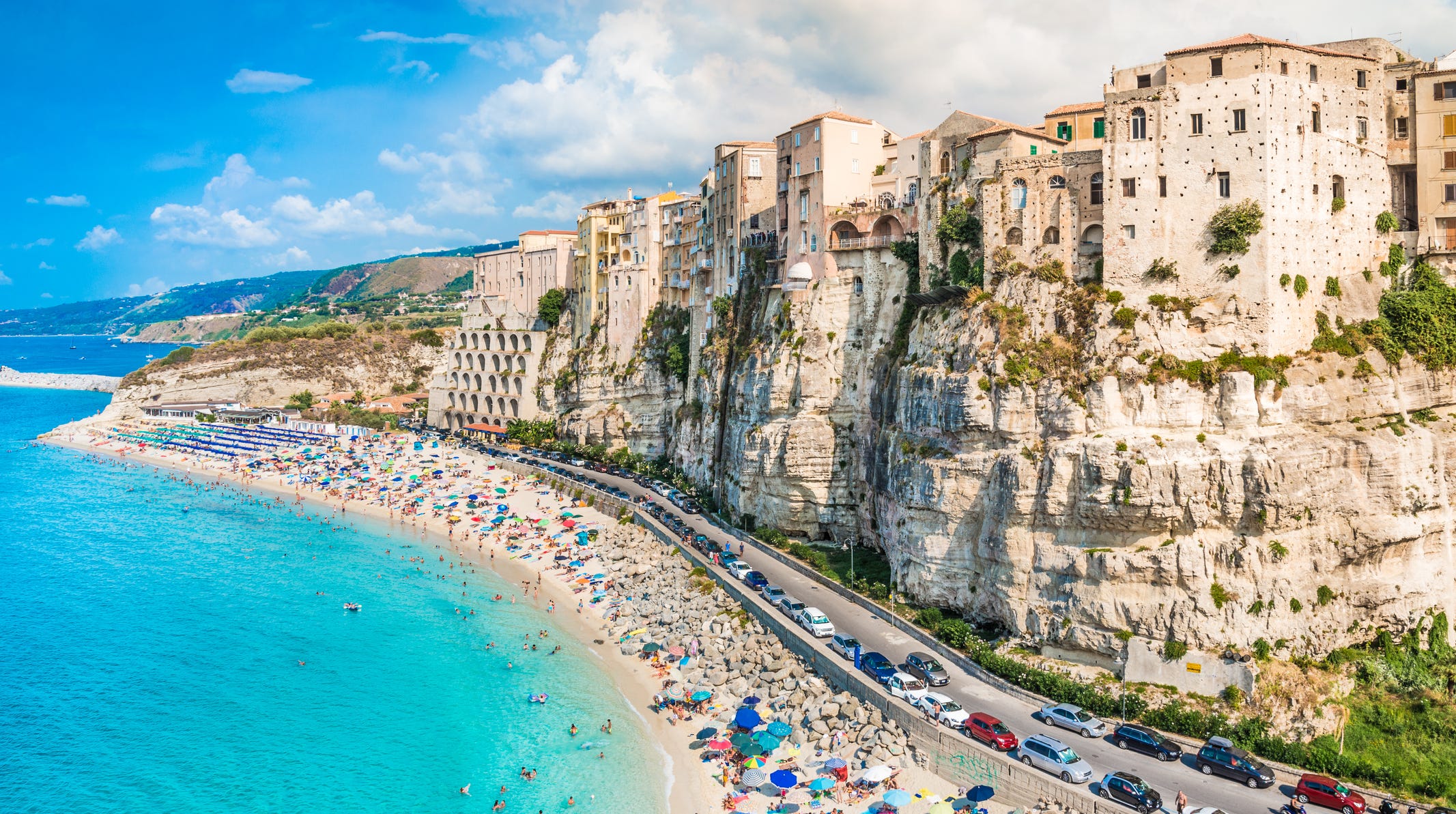 مدن إيطالية تستعد لدفع 33 ألف دولار لكل شخص يرغب في العيش بها.. مناطق خلابة لكن هناك شروط! (صور)