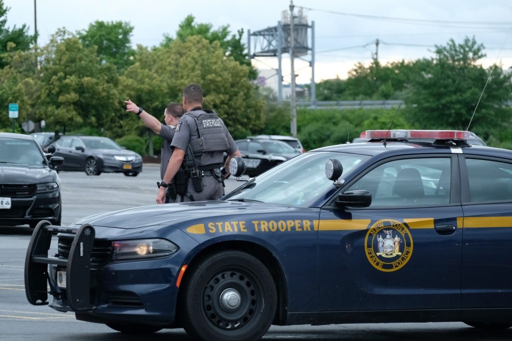 اعتداء أمريكي على زوجين مسلمين