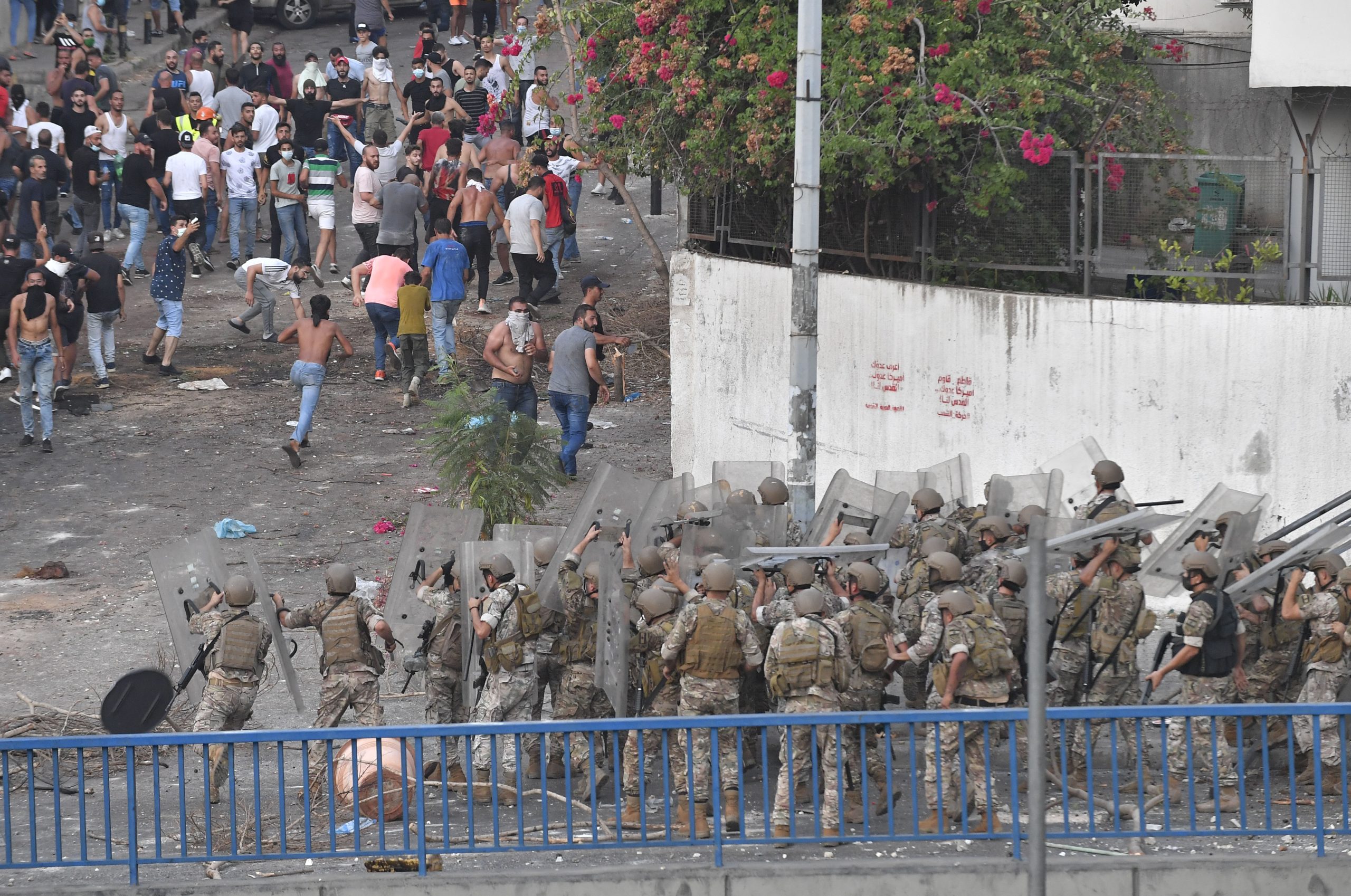 أزمة المياه اليونيسيف الحرير لبنان احتجاجات الحكومة