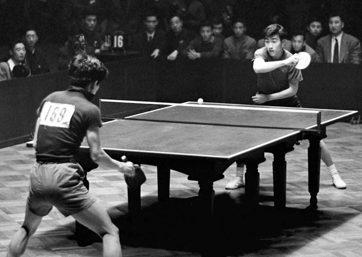 كيف نجحت كرة الطاولة بكسر الجمود الدبلوماسي بين الصين وأمريكا قبل 50 عاماً؟ وهل يعيد الزمن نفسه الآن؟
