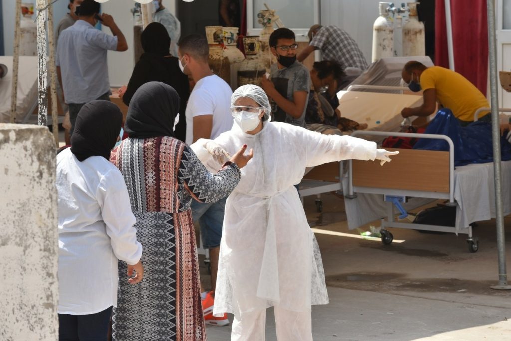 دول تتعهد بمساعدة تونس