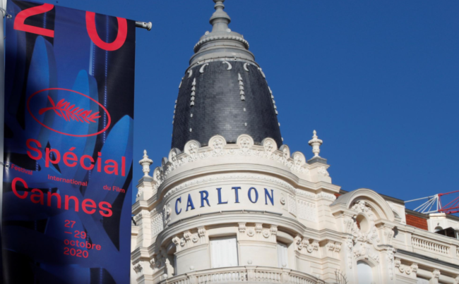 فيلم “تيتان” يفوز بالسعفة الذهبية في مهرجان كان.. رئيس لجنة التحكيم كشف الفائز قبل الإعلان رسمياً