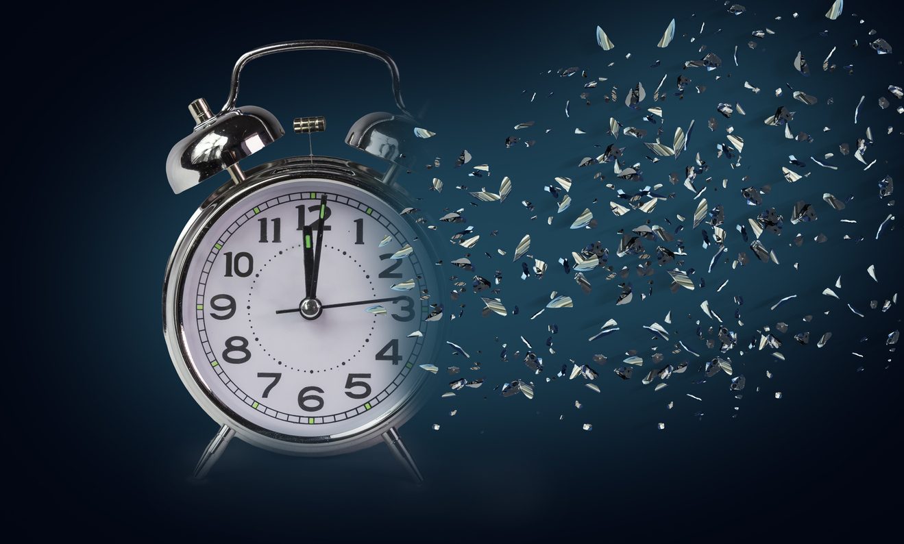 لماذا يمضي الوقت بسرعة عندما نشعر بالسعادة ويتباطأ في حالات الحزن والملل؟ إليك تفسير العلماء