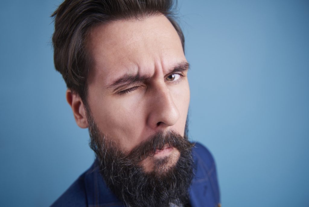 لماذا ترمش عيوننا