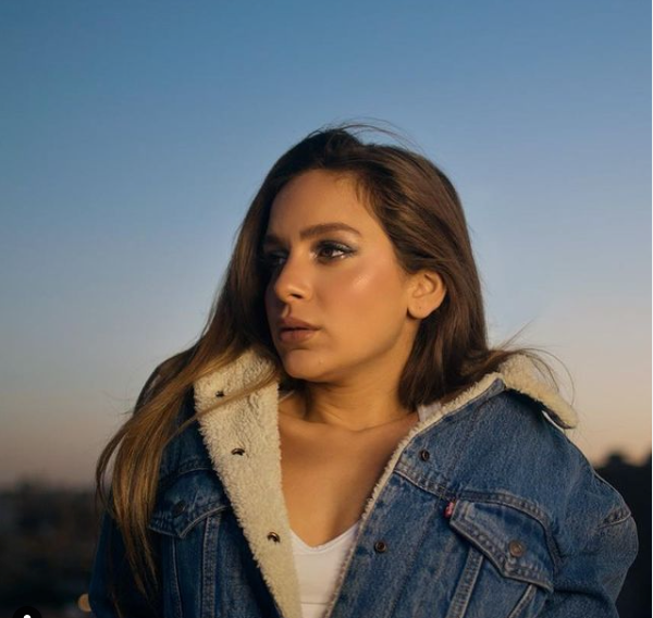 جميلة عوض / مواقع التواصل