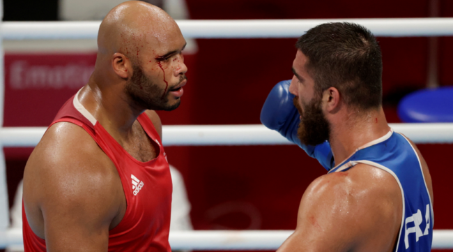 فرنسا تضغط لإعادة مباراة ملاكمة بالألعاب الأولمبية.. لجأت للمحكمة الدولية احتجاجاً على قرار الحكام (فيديو)