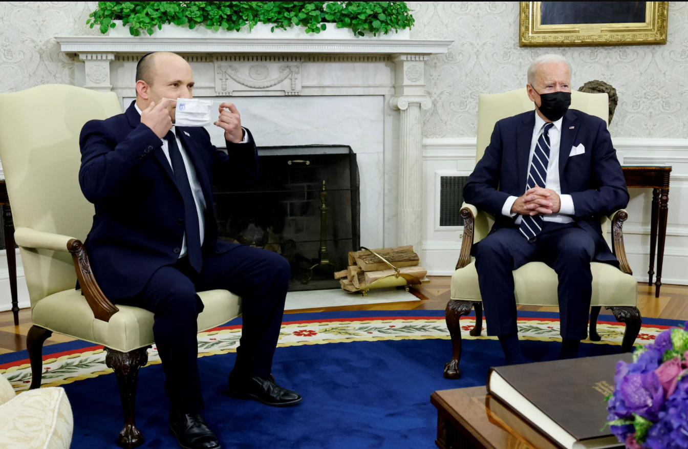 “الموت بألف طعنة”.. خبايا الخطة التي قدمها بينيت لبايدن لجرّ إيران لمصير الاتحاد السوفييتي