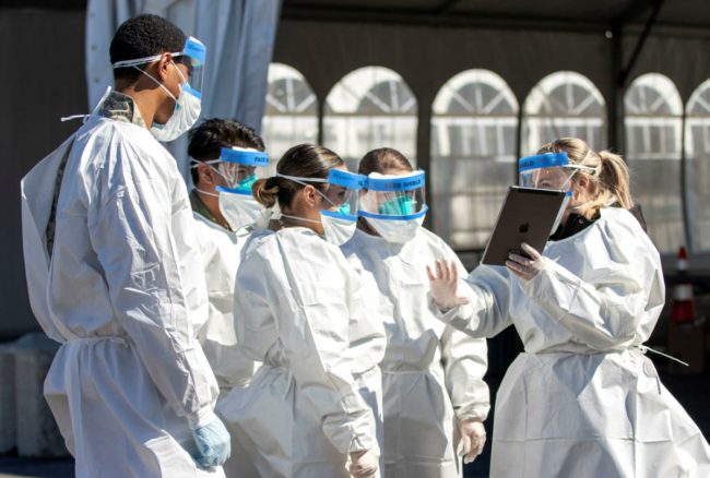 الأطباء مهددون بالإصابة بأمراض نفسية بسبب مرضى كورونا غير المطعمين.. خبراء: عانوا من “إجهاد الشفقة”