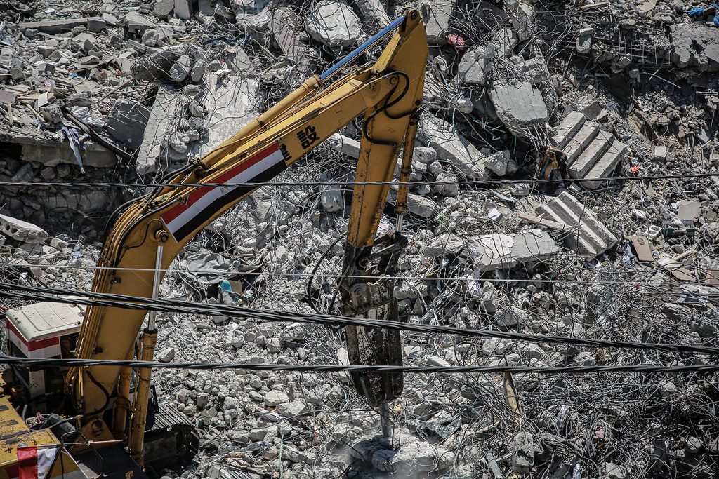 مصر أزالت الركام وتخطط لإنشاء كباري وتجمعات سكنية.. غزة تخشى استخدام ملف الإعمار كأداة ضغط