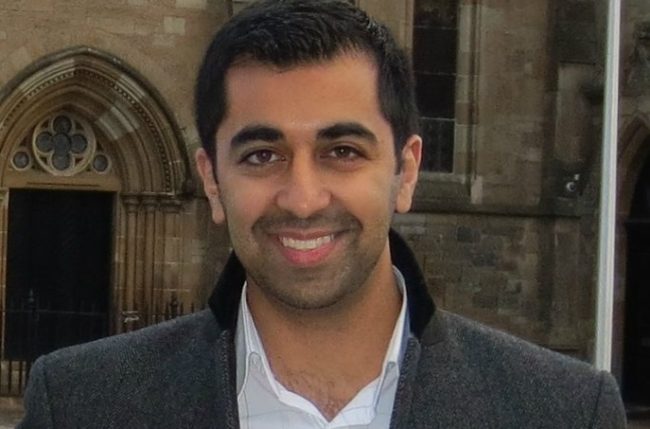 وزير أسكتلندي يتهم حضانة محلية بالتمييز العنصري.. رفضت قبول ابنته بسبب اسمها المسلم!