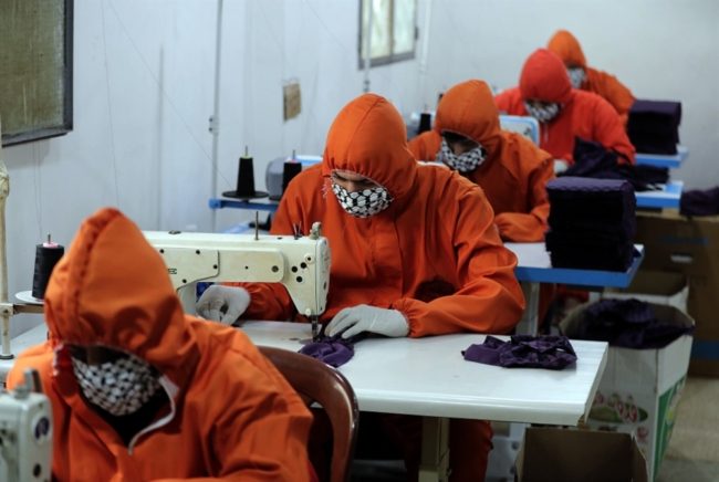 بين سيف العنصرية والانهيار الاقتصادي.. ماذا تبقى للاجئين الفلسطينيين في لبنان؟