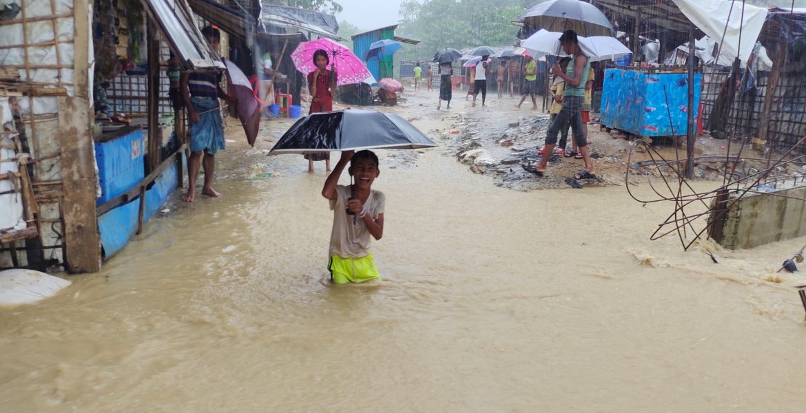 “محاصرون في هياكل خرسانية”.. جزيرة “بهاسان شار” البنغالية تبدد أحلام اللاجئين الروهينغا