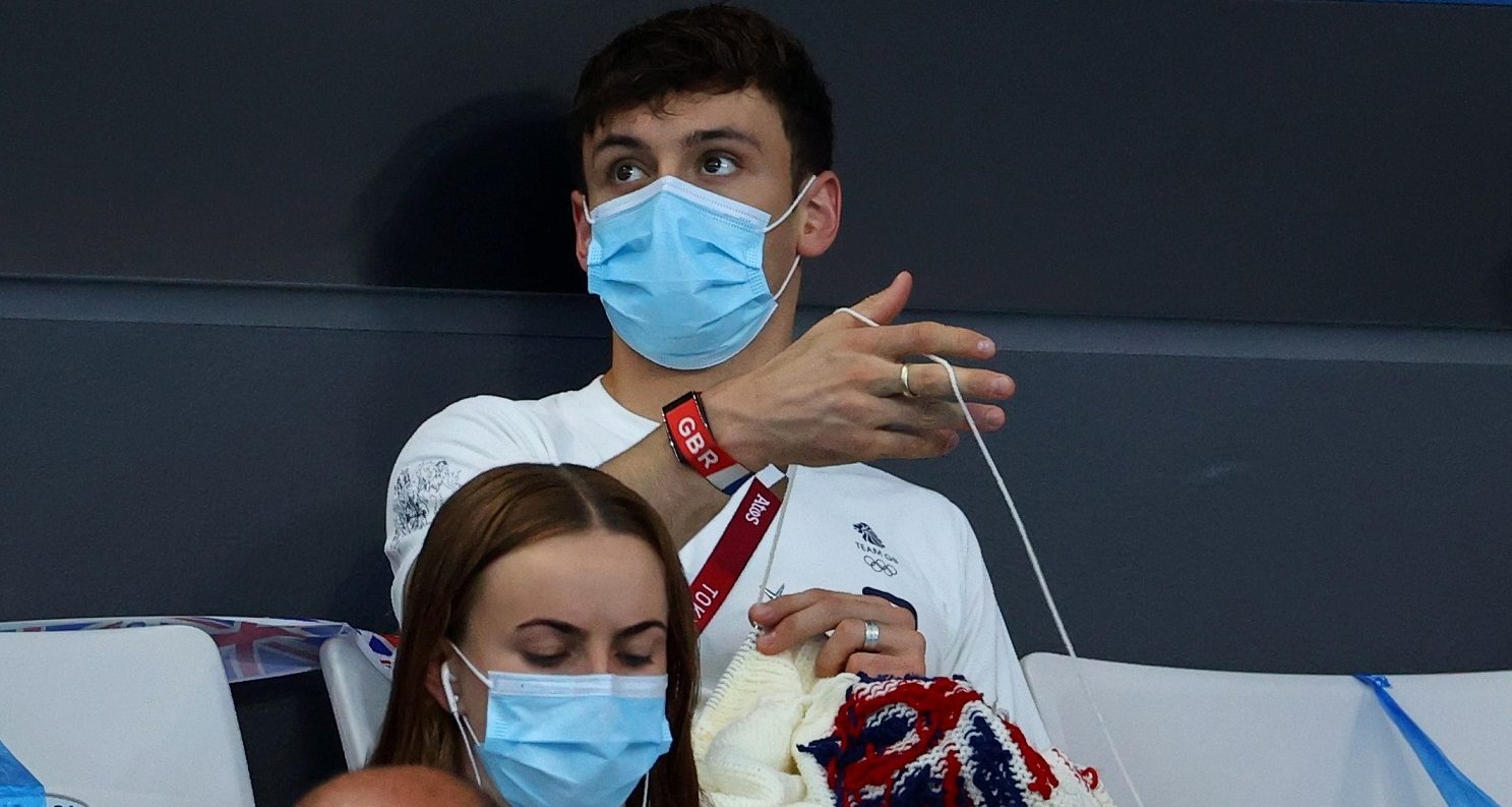 لاعب يحيك الصوف في أولمبياد طوكيو