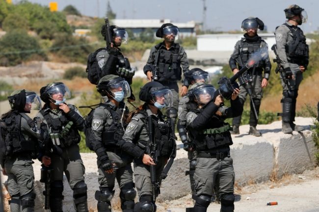 جيش الاحتلال الإسرائيلي يقصف أهدافاً سورية.. استهدف مطار حلب بهجوم صاروخي وأخرجه من الخدمة