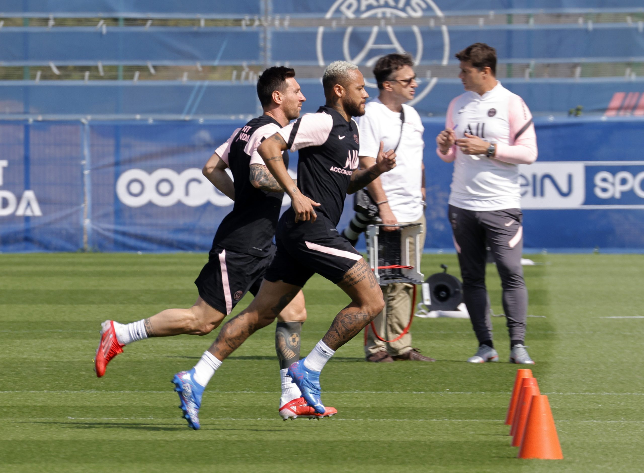 بعد انتقال ميسي إلى باريس.. هل أصبح فريقاً لا يُقهر أم هو جلاكتيكوس جديد؟