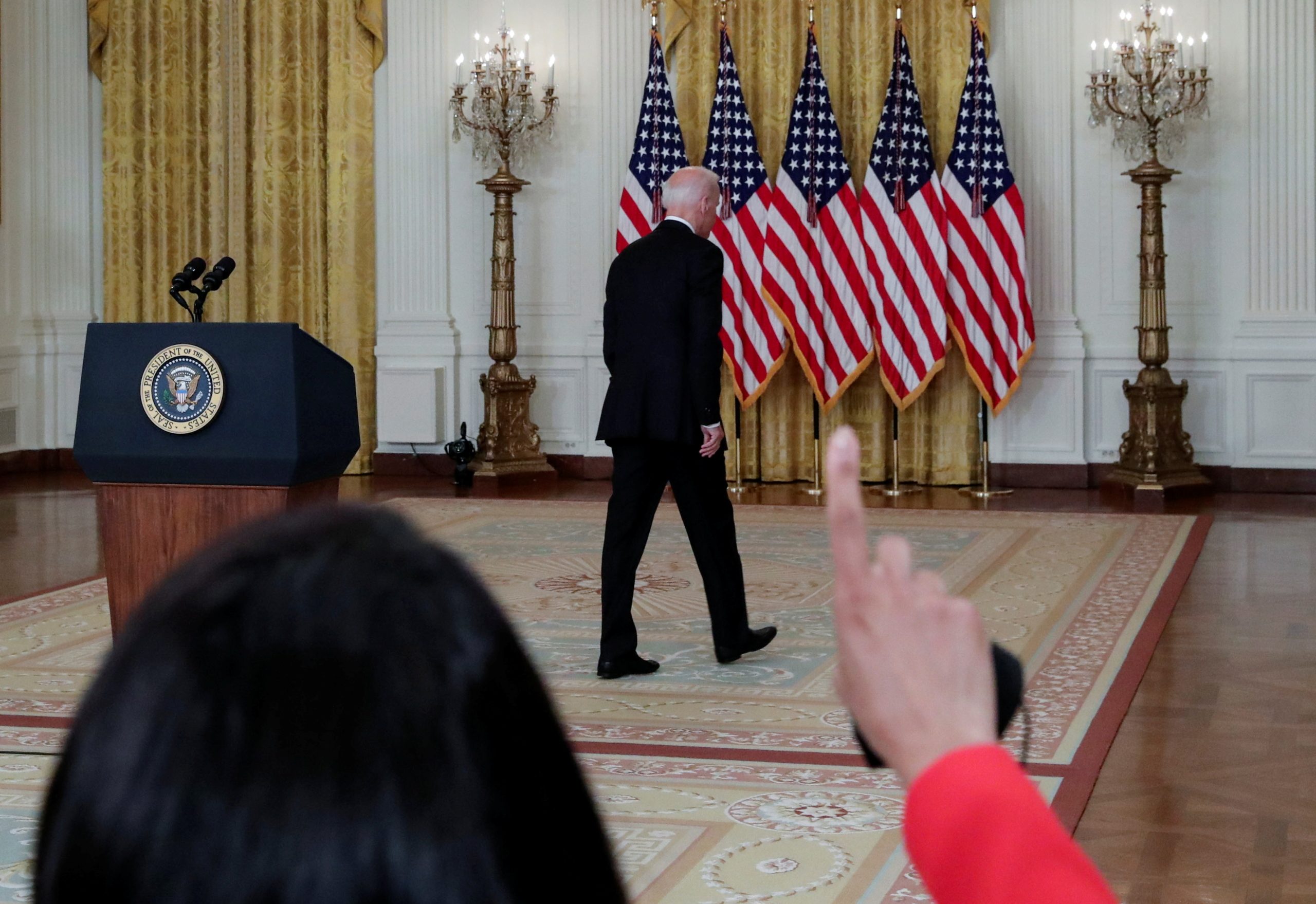 “برقية سرية” تكشف تجاهل بايدن لتهديدات طالبان.. وقّعها 25 دبلوماسياً وحذروا فيها من سرعة سقوط كابول