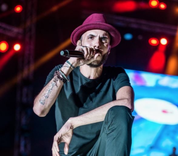 أمير عيد يسخر من شروط حفل كايروكي