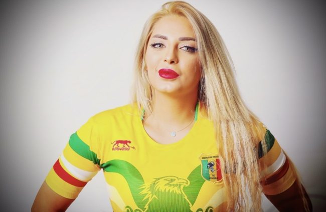 بسبب مشادة كلامية مع لاعب سابق في الزمالك.. فصل المذيعة “مي حلمي” ومنع ظهورها على أي وسيلة إعلامية