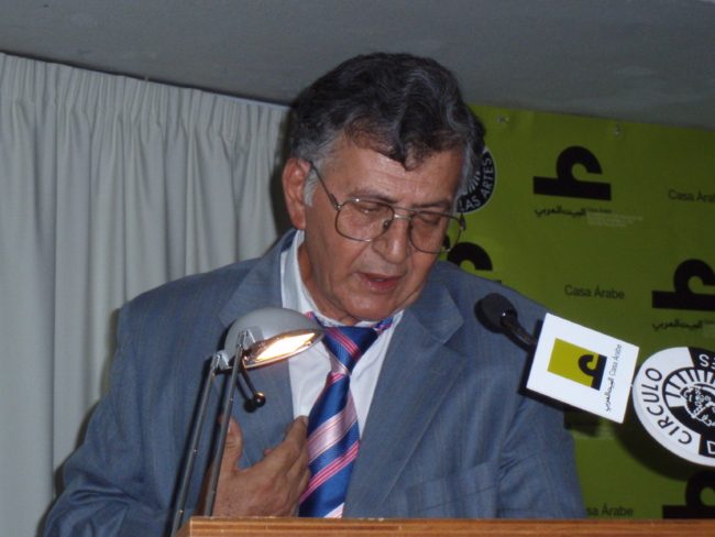 في ذكرى رحيل منتصب القامة.. سميح القاسم شاعر عصيّ على النسيان