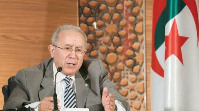 “مجرد مغالطة”.. وزير الخارجية الجزائري ينفي تأجيل القمة العربية ويوضح موعد انعقادها في بلاده