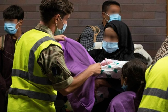 ألفا طفل لاجئ في بريطانيا وقعوا ضحايا للاتجار بالبشر.. بعضهم تعرض لإساءات جنسية واستغلال العصابات