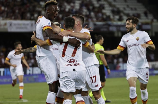 قرر بيع قمصان لاعبيه في مزاد.. نادي روما يجمع التبرعات لمساعدة الشعب الأفغاني