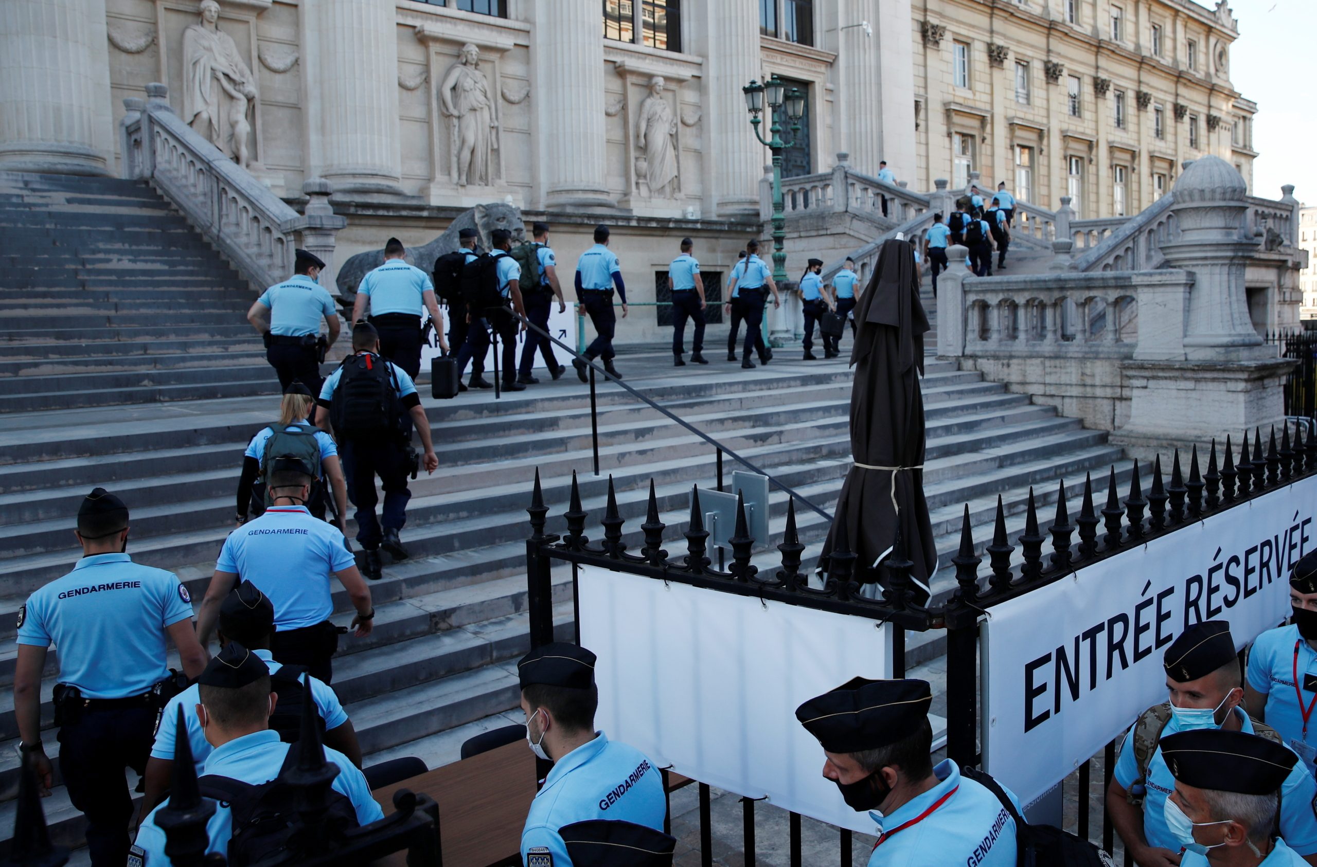 فرنسا محاكمة القرن باريس 2015