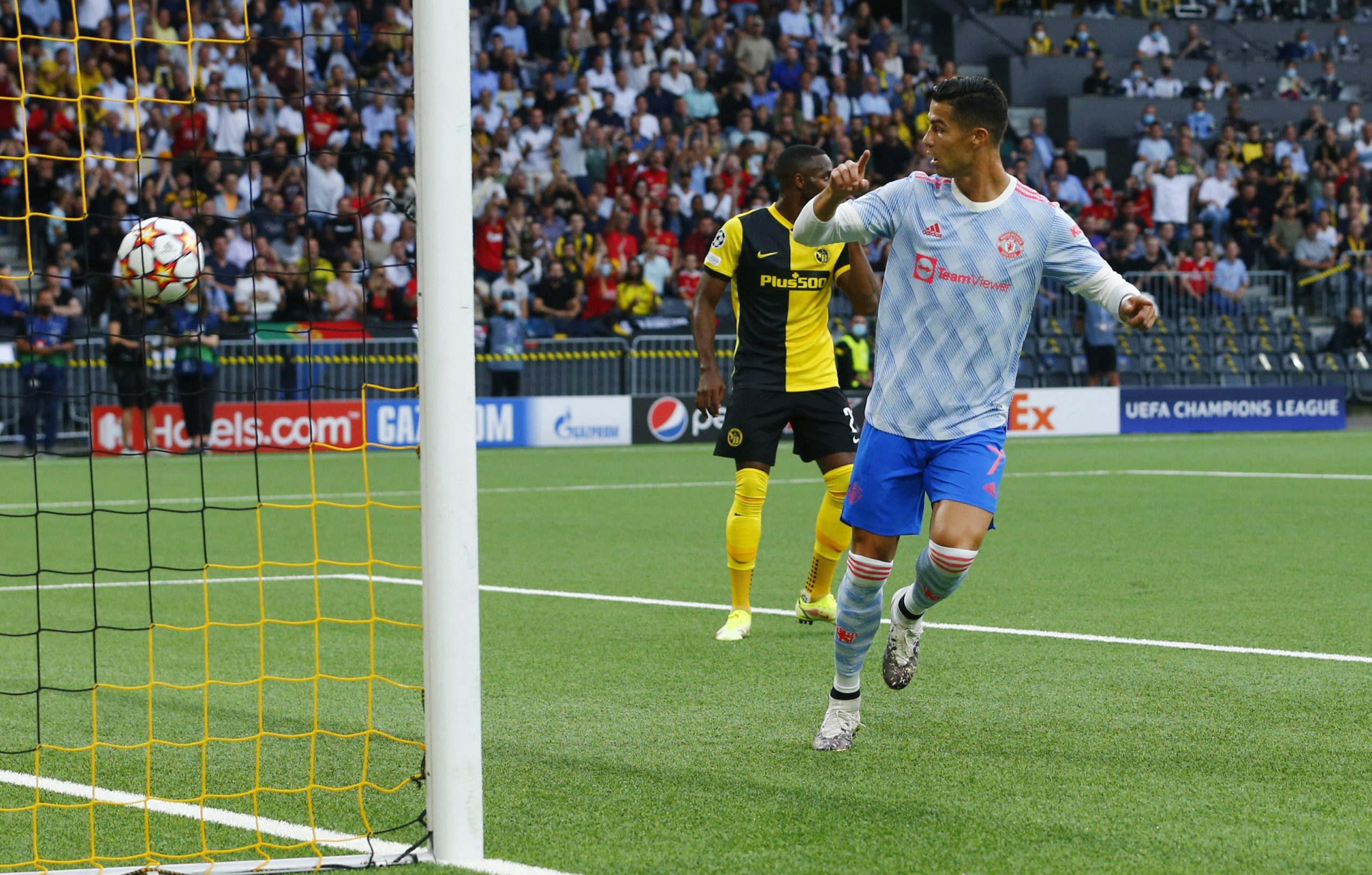 رونالدو يتألق في بداية حقبته الثانية مع مانشستر يونايتد (رويترز)