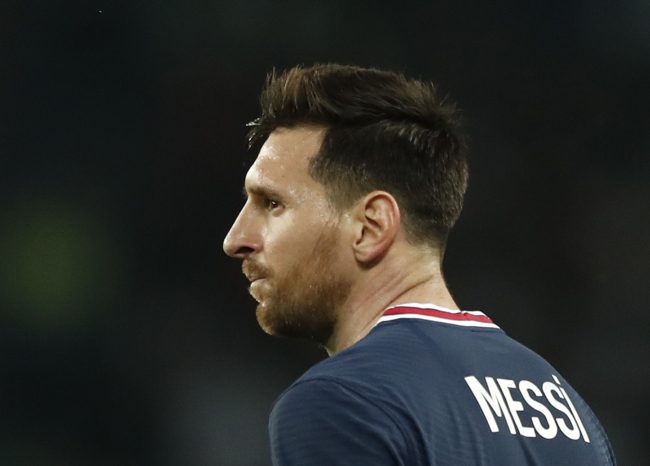 ميسي ينجو من السرقة.. مقنَّعون يقتحمون مكان إقامته ويستولون على مجوهرات وأموال