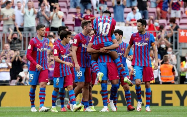 ربطه بشرط جزائي قيمته مليار يورو.. برشلونة يُمدد عقد نجمه الشاب بعد عام واحد من وصوله