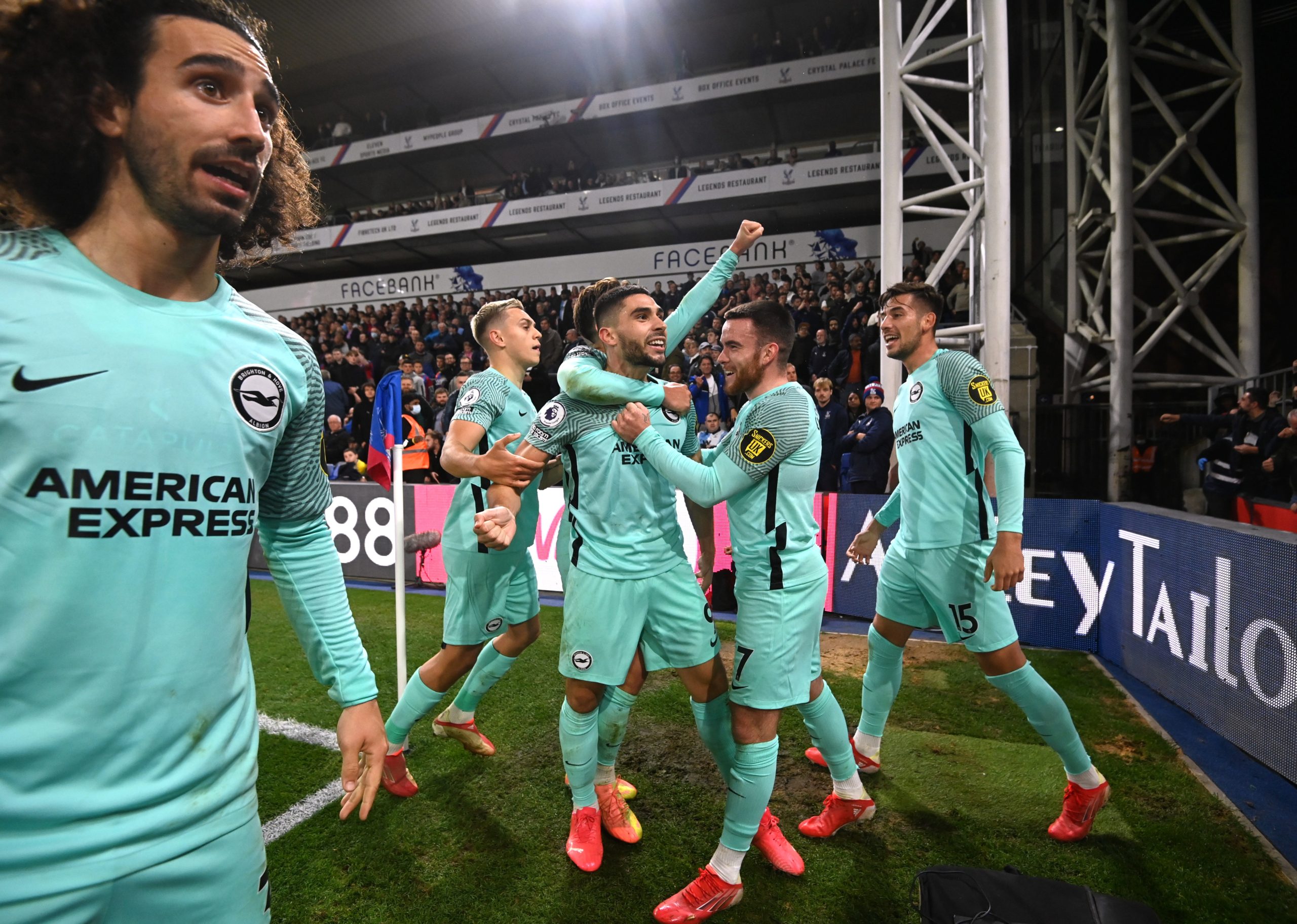 برايتون.. المنبوذون الذين قرروا سرقة أضواء البريميرليغ