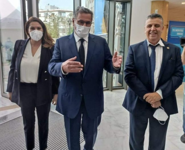 خلافات تُهدّد الائتلاف الحكومي في المغرب.. حلفاء أخنوش “غاضبون” باحتكاره المشاريع الكبرى لحزبه