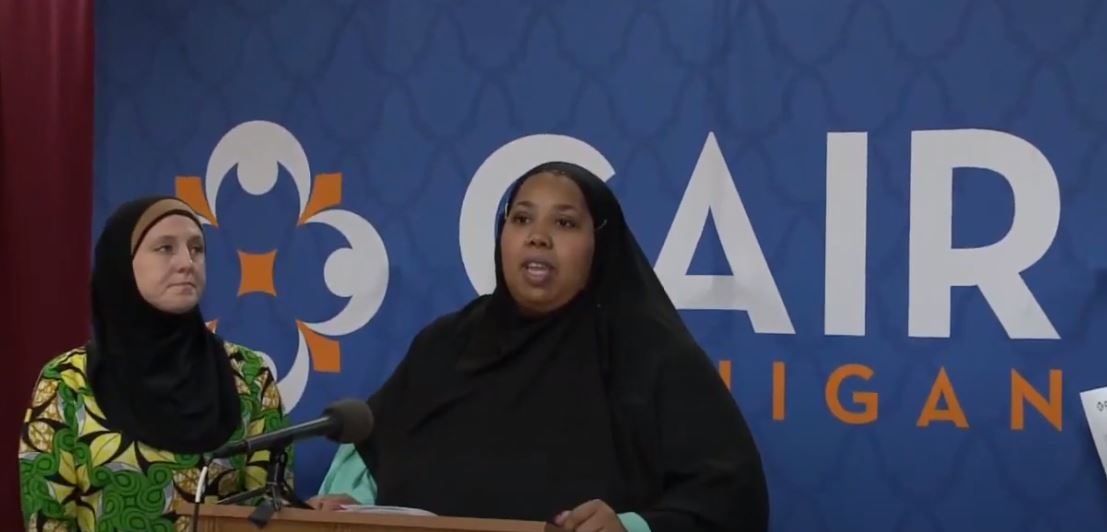 أمريكية مسلمة الحجاب