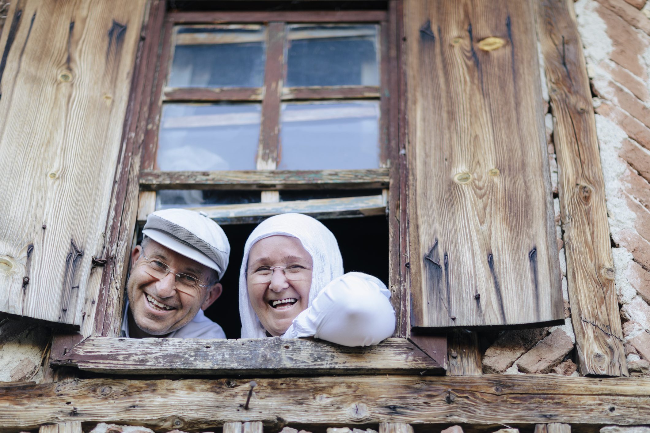 ليس نار الخُلد ولا جنة الفردوس.. نظرةٌ واقعيةٌ للزواج