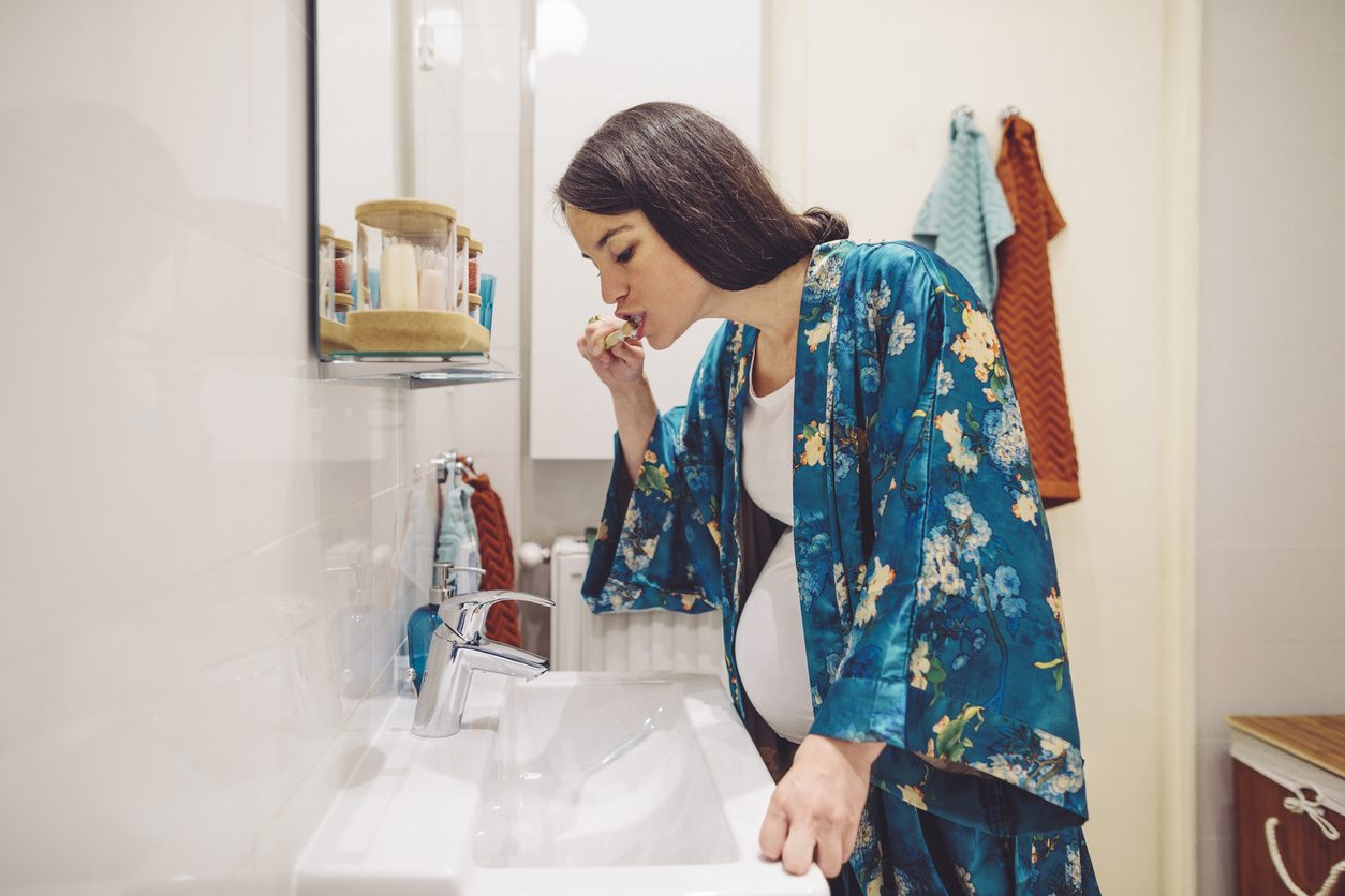 تسوس الأسنان في الحمل - iStock