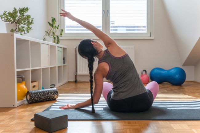 تُخفف من الألم وتساعد على تحسين المزاج.. 6 تمارين مناسبة وآمنة لفترة الدورة الشهرية